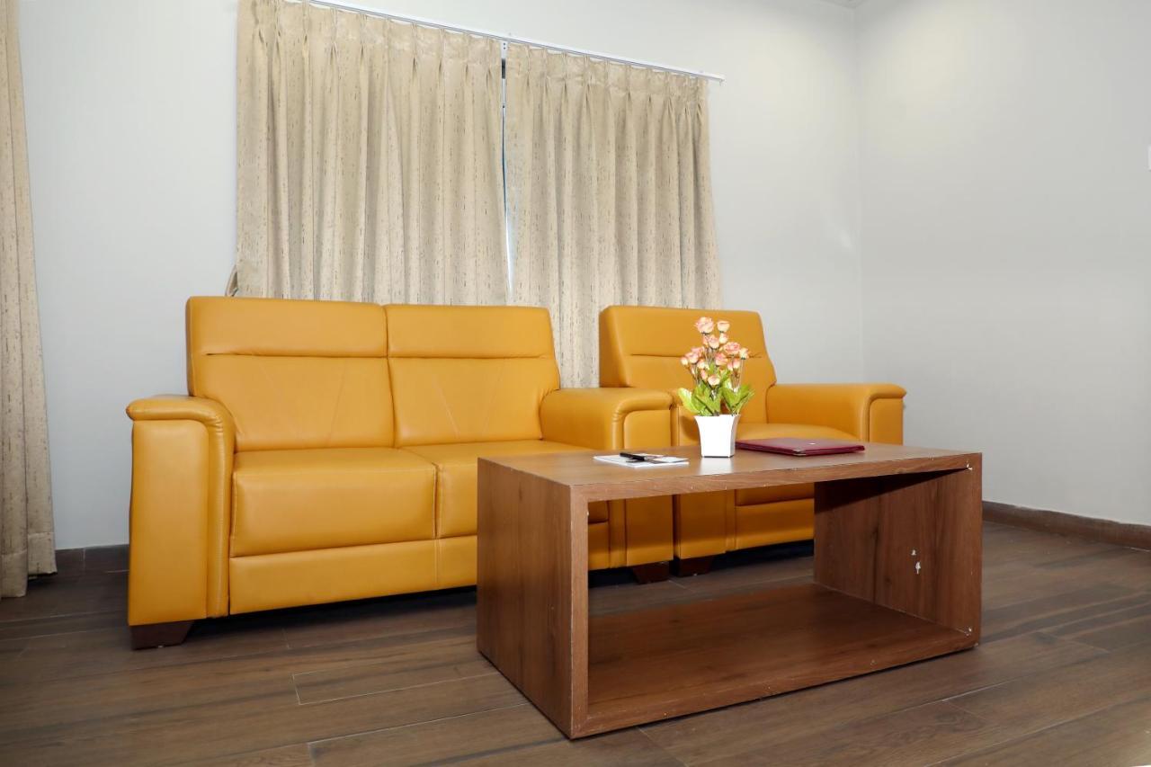 Vov Hotels Vijayapura Bijapur  Ngoại thất bức ảnh