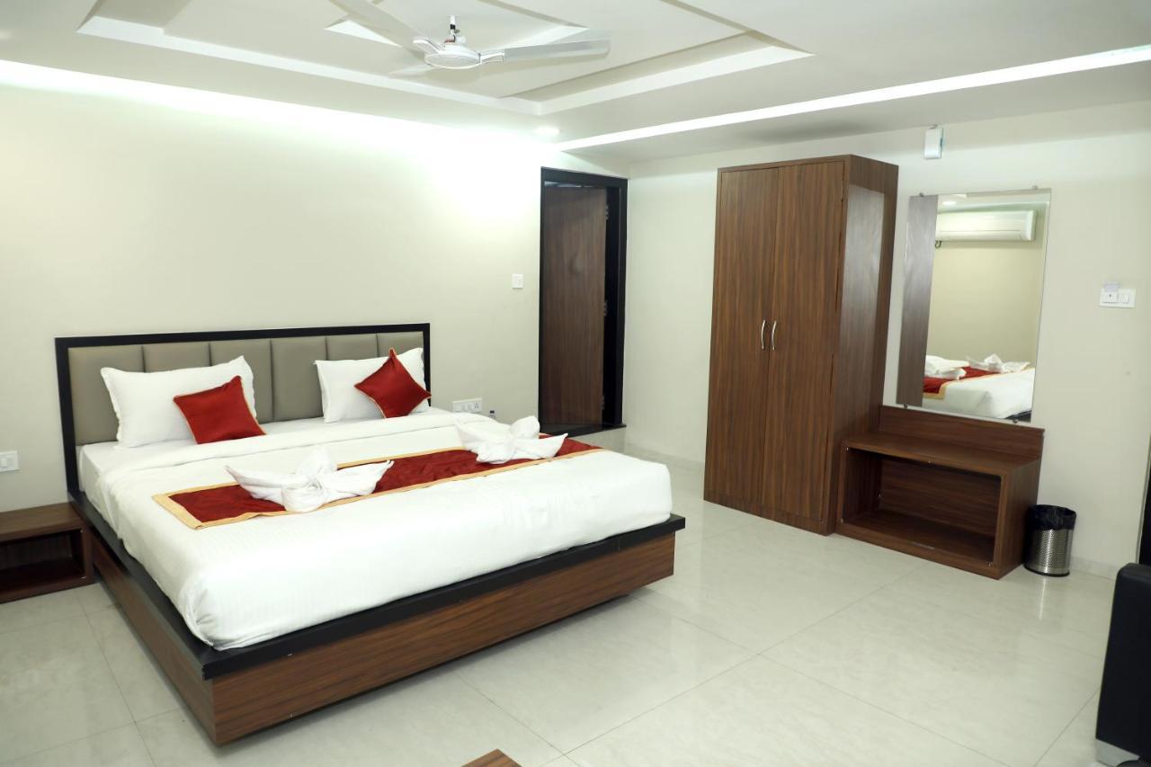 Vov Hotels Vijayapura Bijapur  Ngoại thất bức ảnh